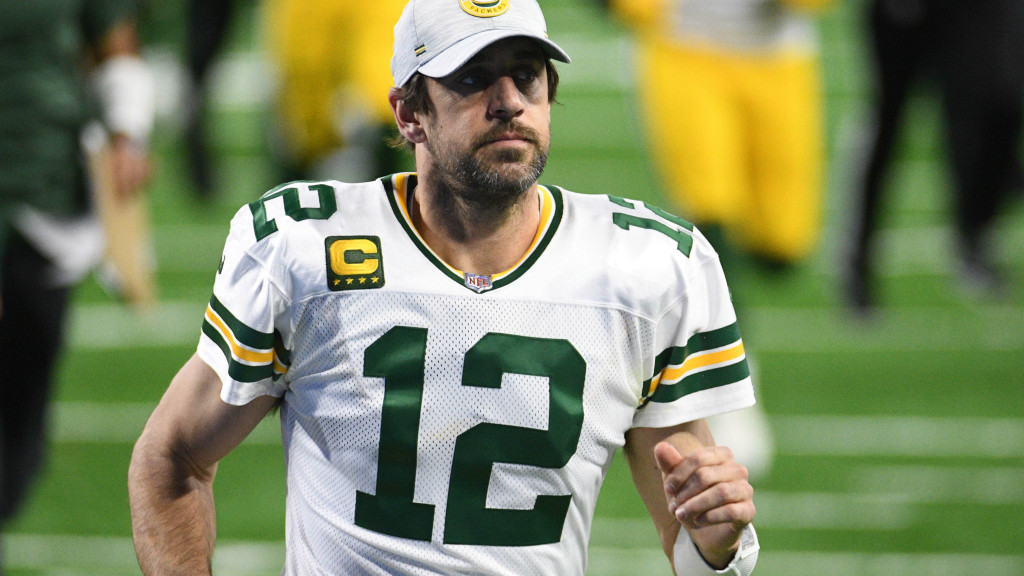 Packers QB Aaron Rodgers agrees to donate $ 500,000 to the Barstool Fund